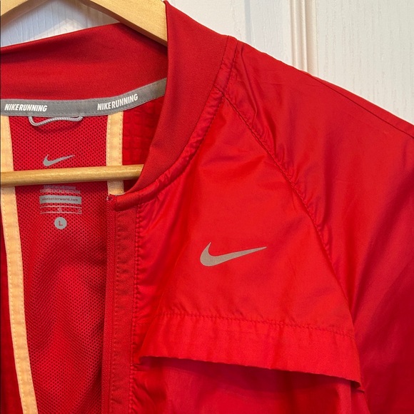 Nike Red Dri-Fit Running Jacket - Picture 6 of 6